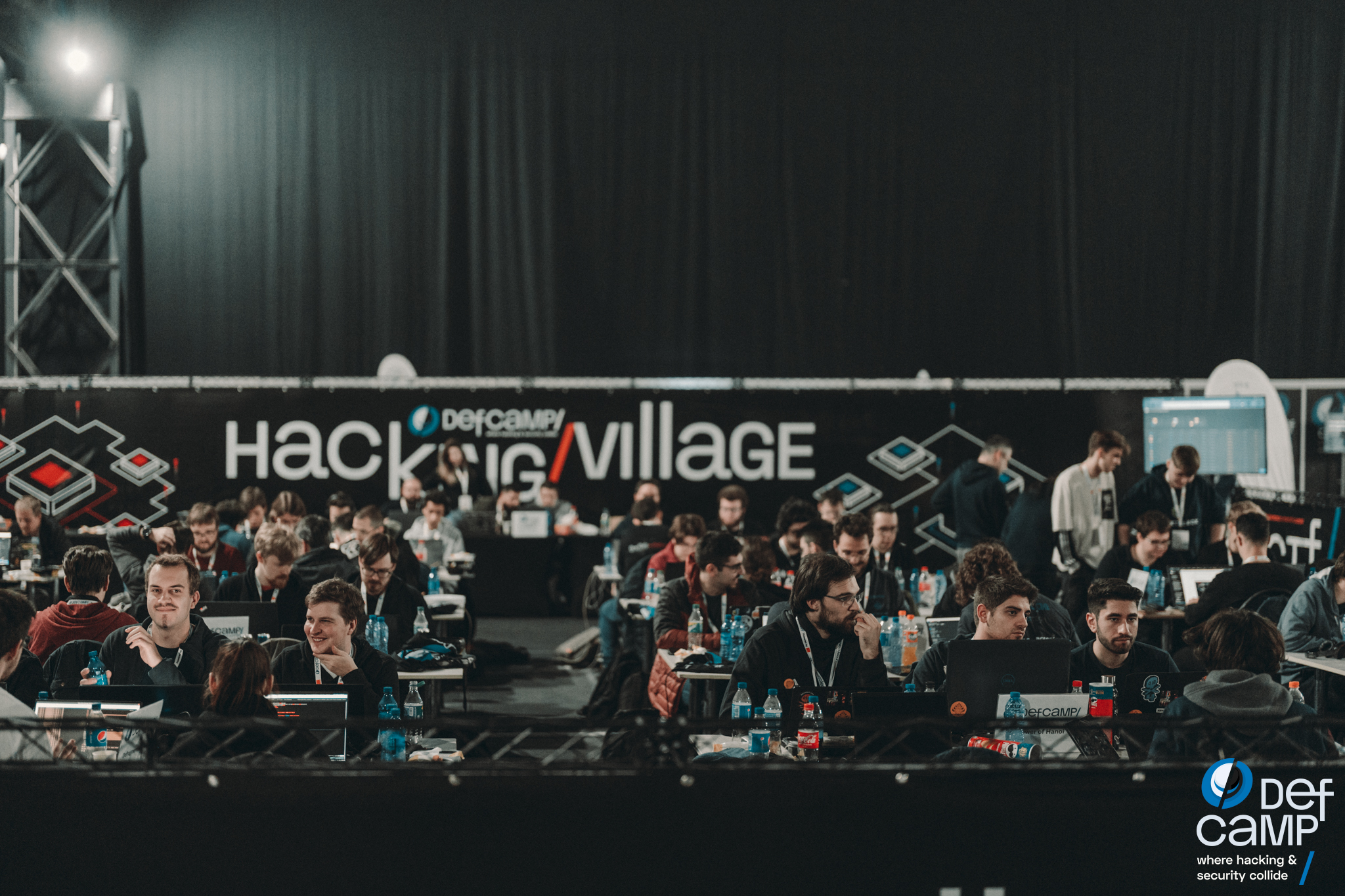D-CTF at DefCamp Hacking Village – teams in action
